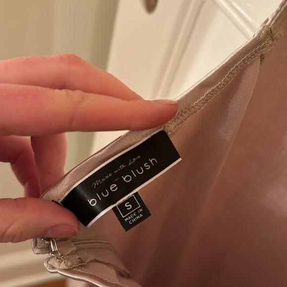 Gold mini dress - Picture 3 of 3